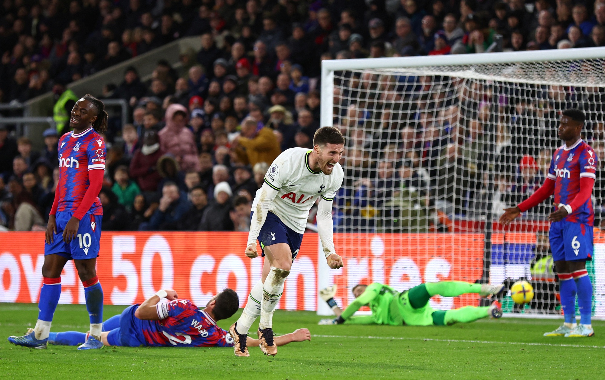 B&ugrave;ng nổ trận derby London, Tottenham trở lại cuộc đua Top 4 - Ảnh 5.