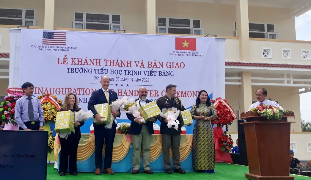 Mỹ x&acirc;y trường tiểu học Trịnh Viết B&agrave;ng tặng tỉnh Bến Tre - Ảnh 4.