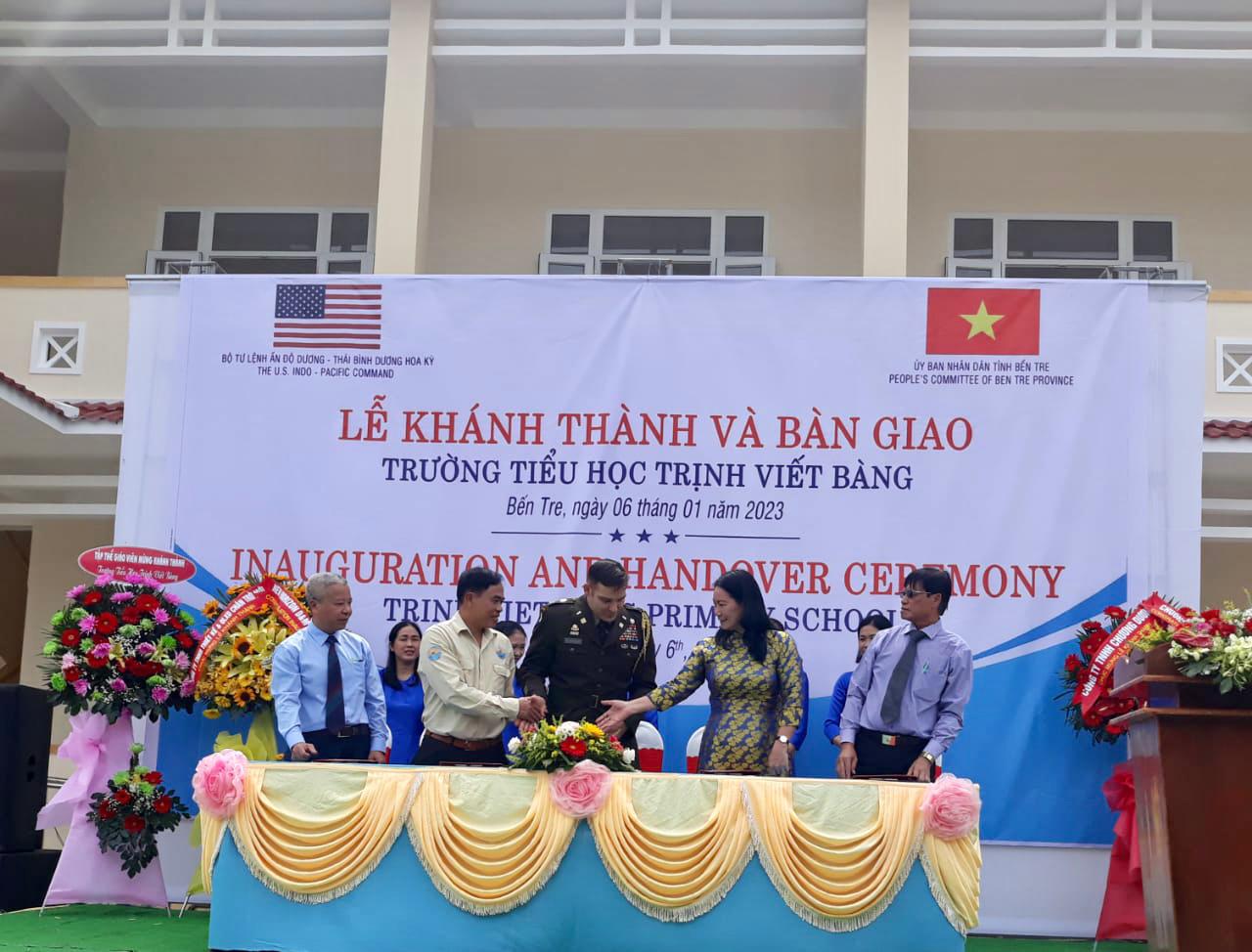 Mỹ x&acirc;y trường tiểu học Trịnh Viết B&agrave;ng tặng tỉnh Bến Tre - Ảnh 3.