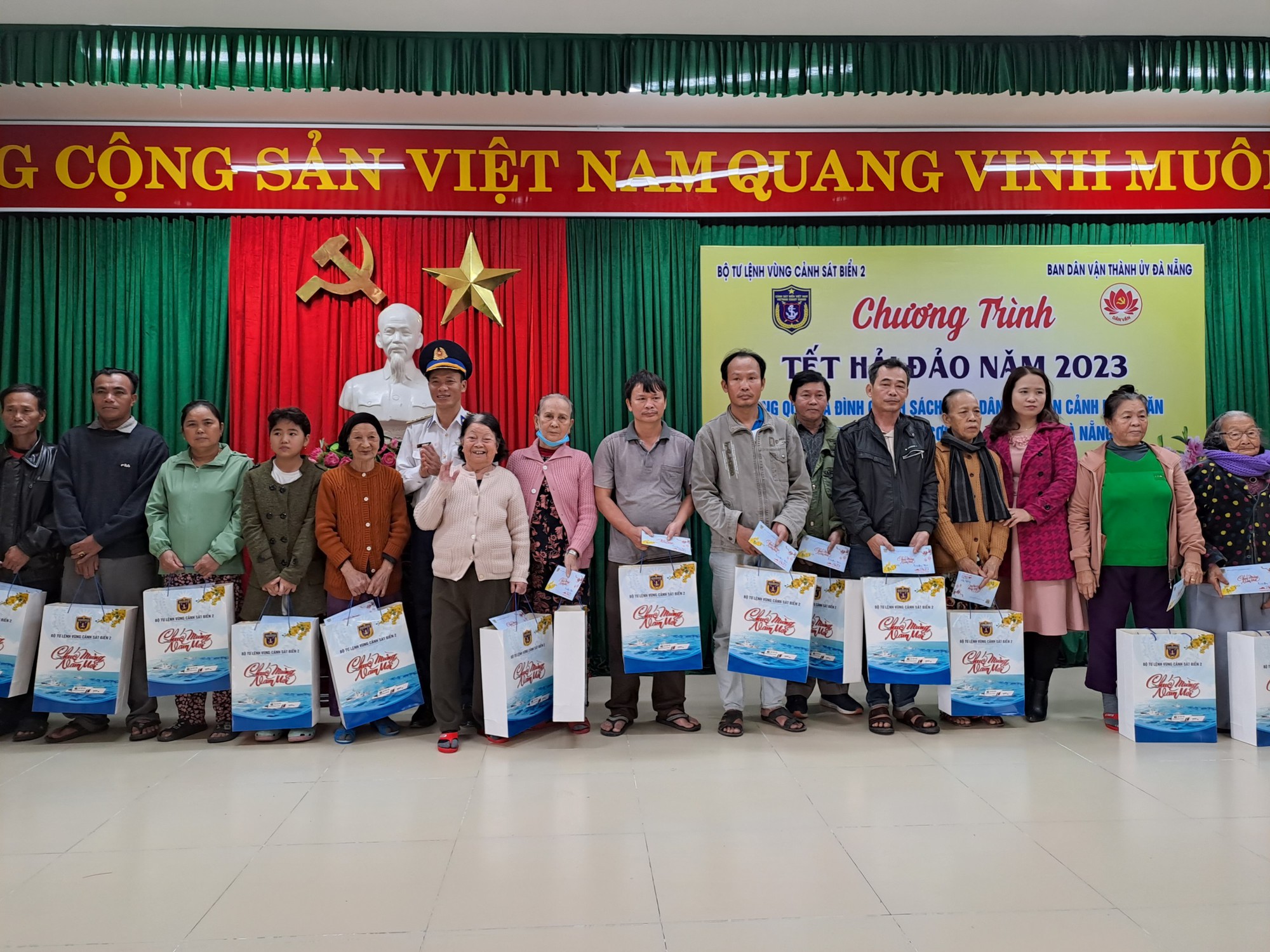 Vùng Cảnh sát biển 2 tổ chức “Tết hải đảo” tại Đà Nẵng