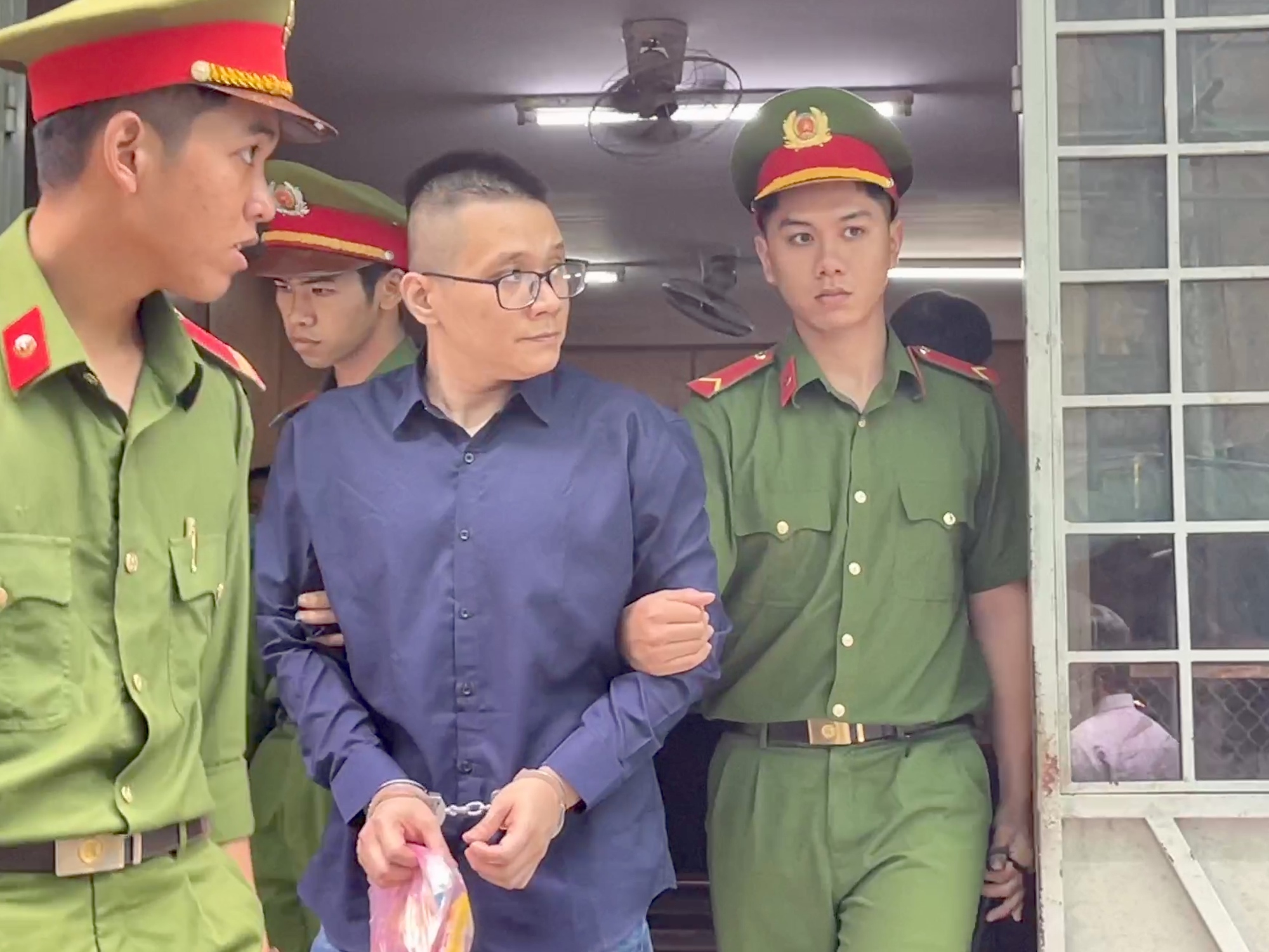 "Cậu IT" Nhâm Hoàng Khang lãnh án dù không chịu nhận tội