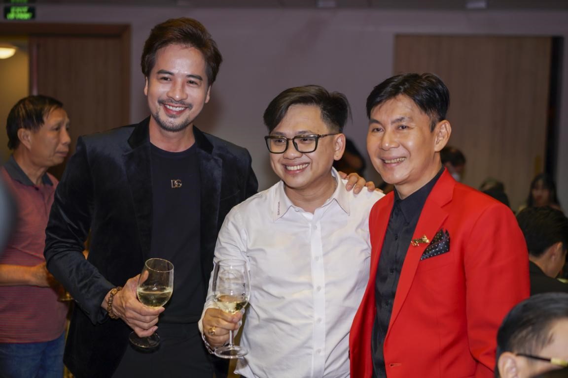 D&agrave;n Sao Việt khoe sắc trong đại tiệc Year And Party của thương hiệu Suit Mon Amie - Ảnh 7.