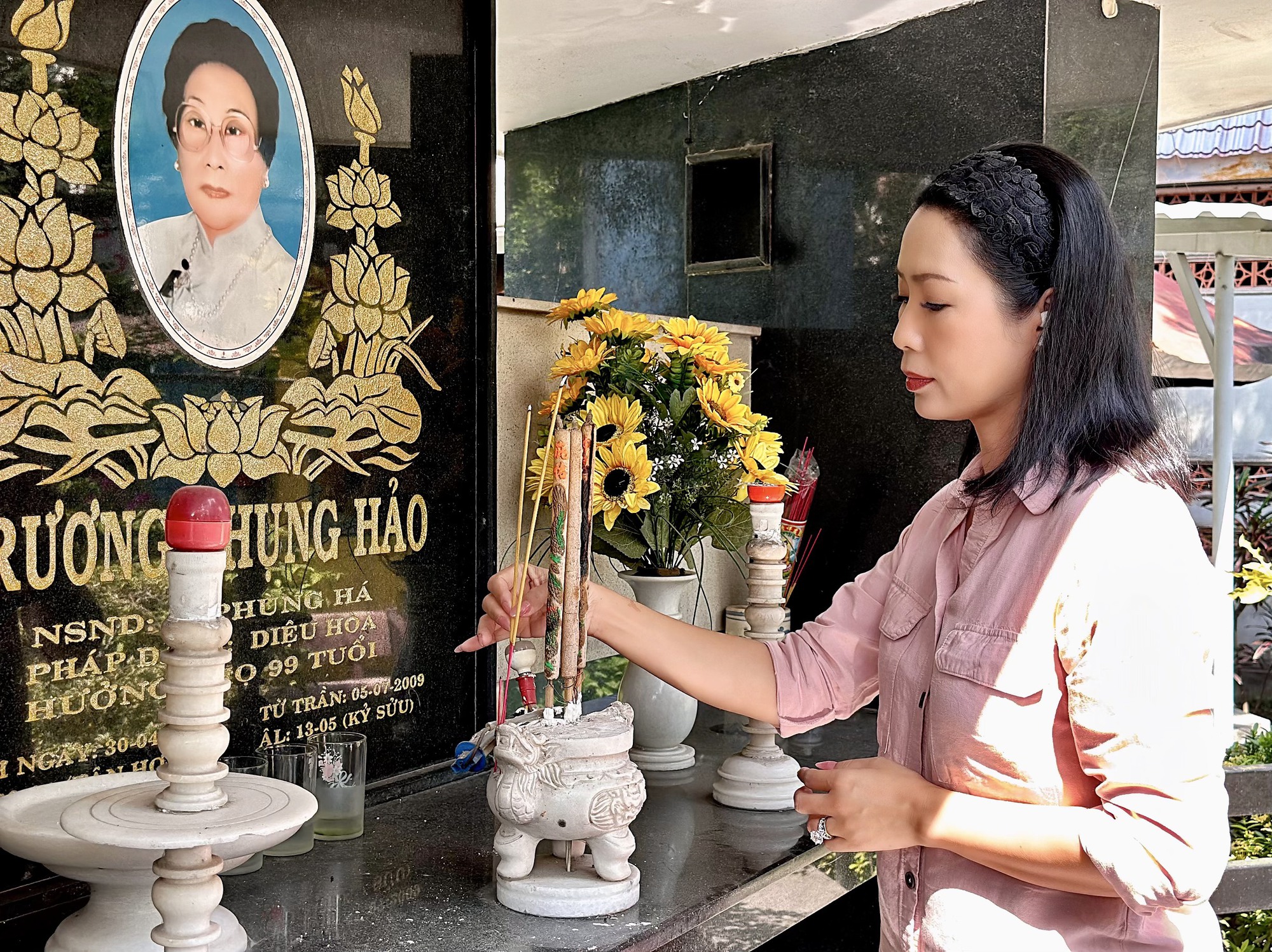 NSƯT Trịnh Kim Chi tu sửa ch&ugrave;a Nghệ Sĩ hơn 200 triệu đồng - Ảnh 1.
