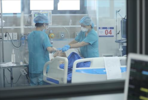 Quy định mới tạo thuận lợi cho người mắc COVID-19 hưởng BHXH - Ảnh 1.