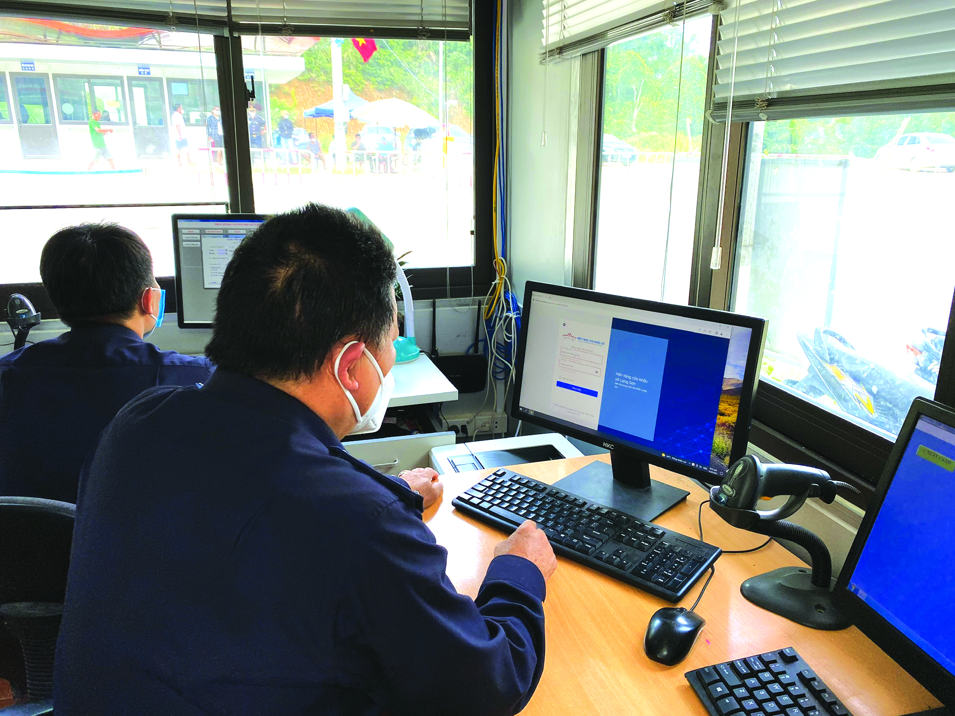 Chuyển đổi số tiến ra biển lớn - Ảnh 1.