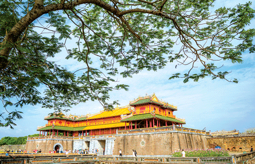 Bí sử trùng tu di sản Huế - Ảnh 1.