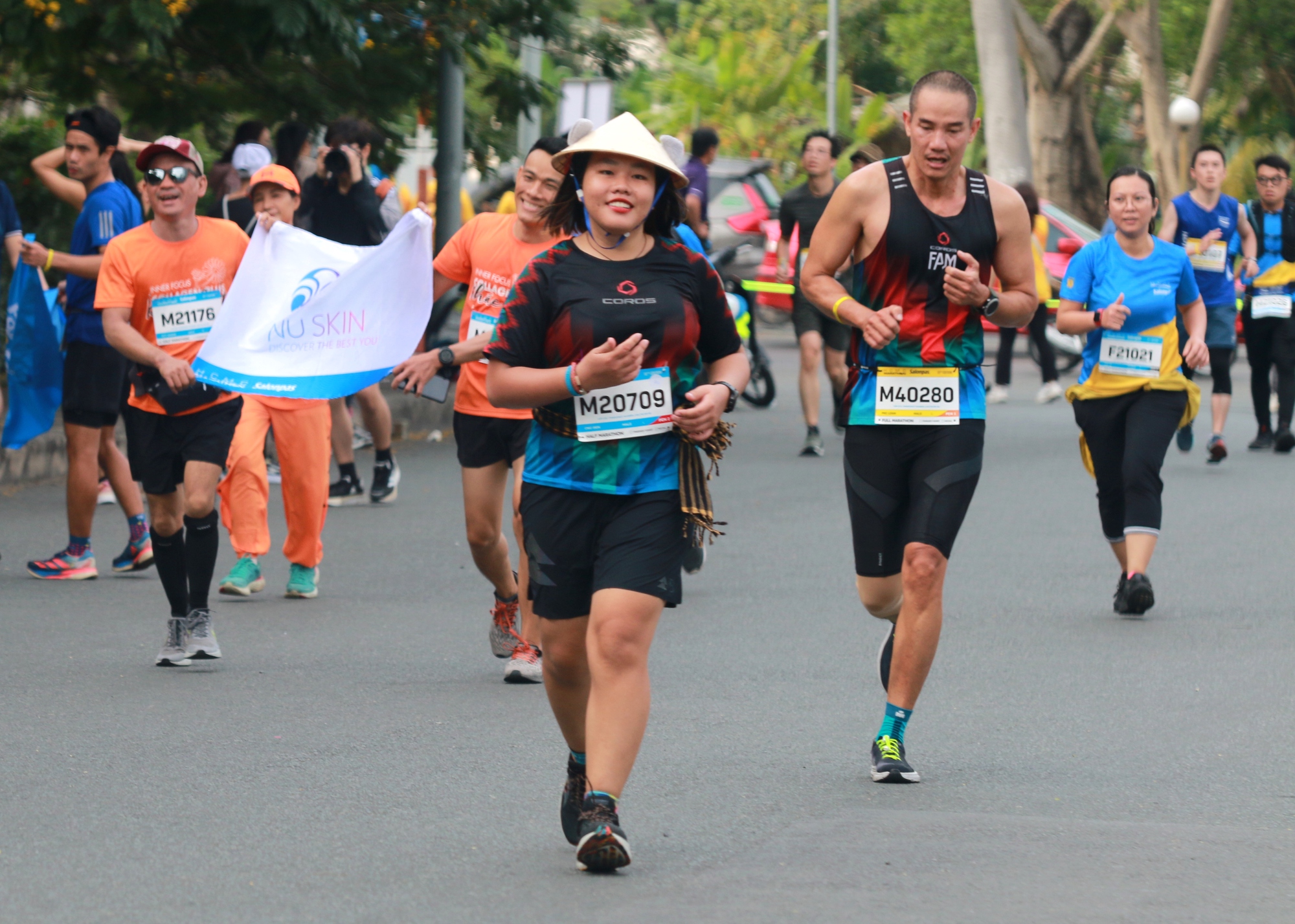 Nh&agrave; v&ocirc; địch SEA Games đăng quang giải Marathon TP HCM 2023 - Ảnh 7.