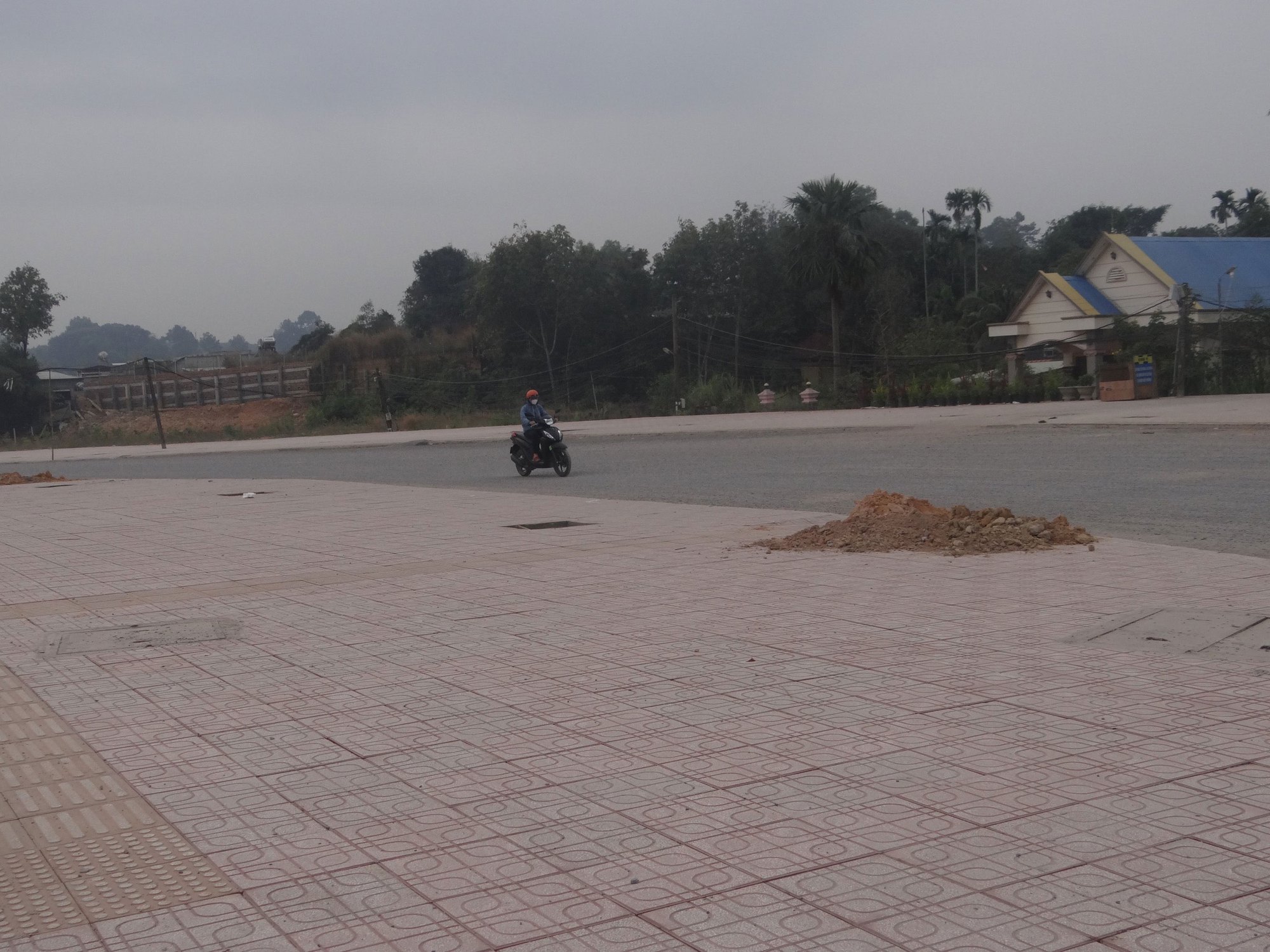 Sắp giao h&agrave;ng ng&agrave;n l&ocirc; đất t&aacute;i định cư - Ảnh 1.