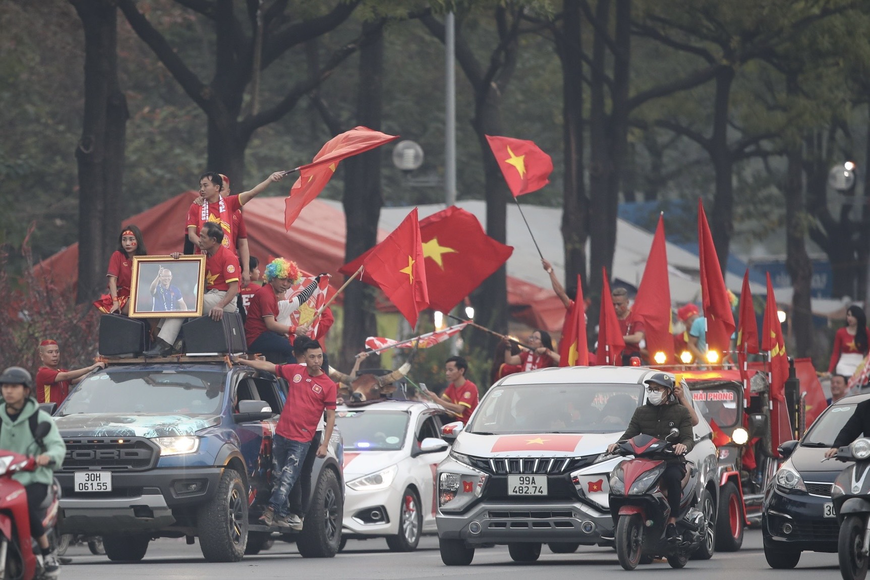 B&ugrave;ng nổ ở Mỹ Đ&igrave;nh, tuyển Việt Nam đoạt v&eacute; v&agrave;o Chung kết AFF Cup 2023 - Ảnh 1.