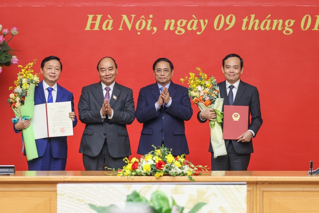 Công bố quyết định bổ nhiệm Phó Thủ tướng đối với hai ông Trần Lưu Quang và Trần Hồng Hà