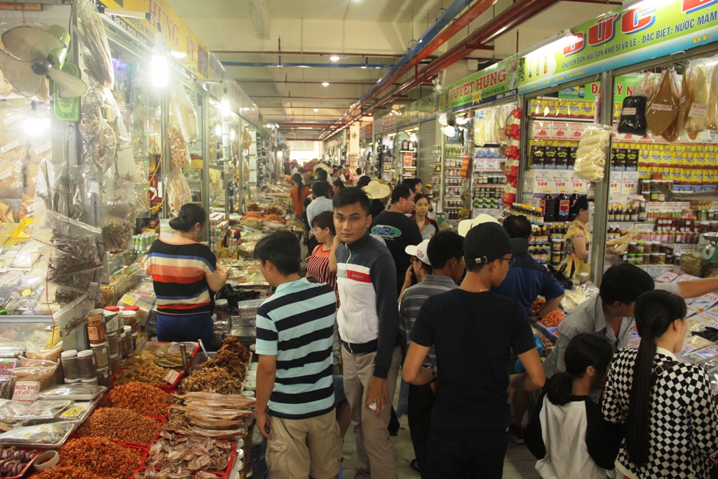 Vingroup t&agrave;i trợ Chương tr&igrave;nh Người d&acirc;n Kh&aacute;nh H&ograve;a n&oacute;i tiếng Anh - Ảnh 2.