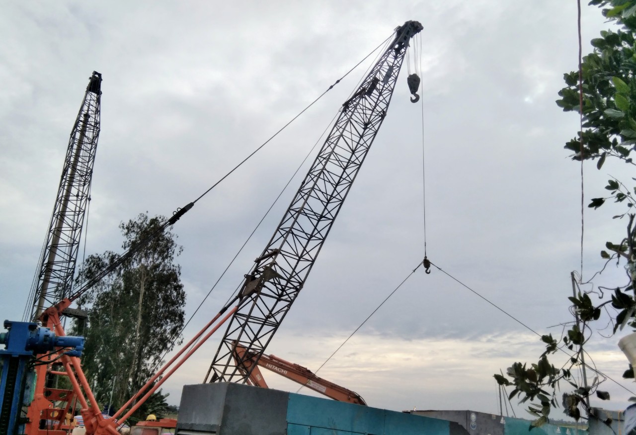 B&eacute; trai lọt v&agrave;o trụ b&ecirc;-t&ocirc;ng: 2 kh&oacute; khăn trong ng&agrave;y cứu hộ thứ 10 - Ảnh 2.