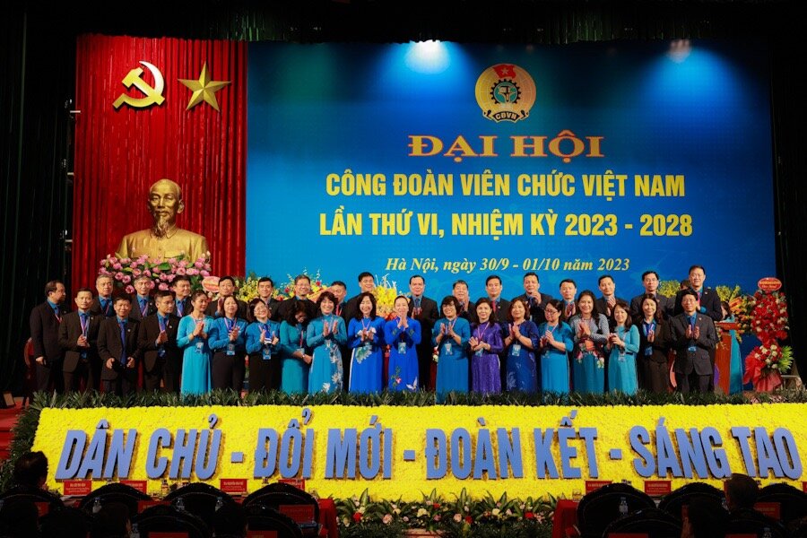 &Ocirc;ng Ngọ Duy Hiểu t&aacute;i đắc cử Chủ tịch C&ocirc;ng đo&agrave;n Vi&ecirc;n chức Việt Nam kho&aacute; VI - Ảnh 1.