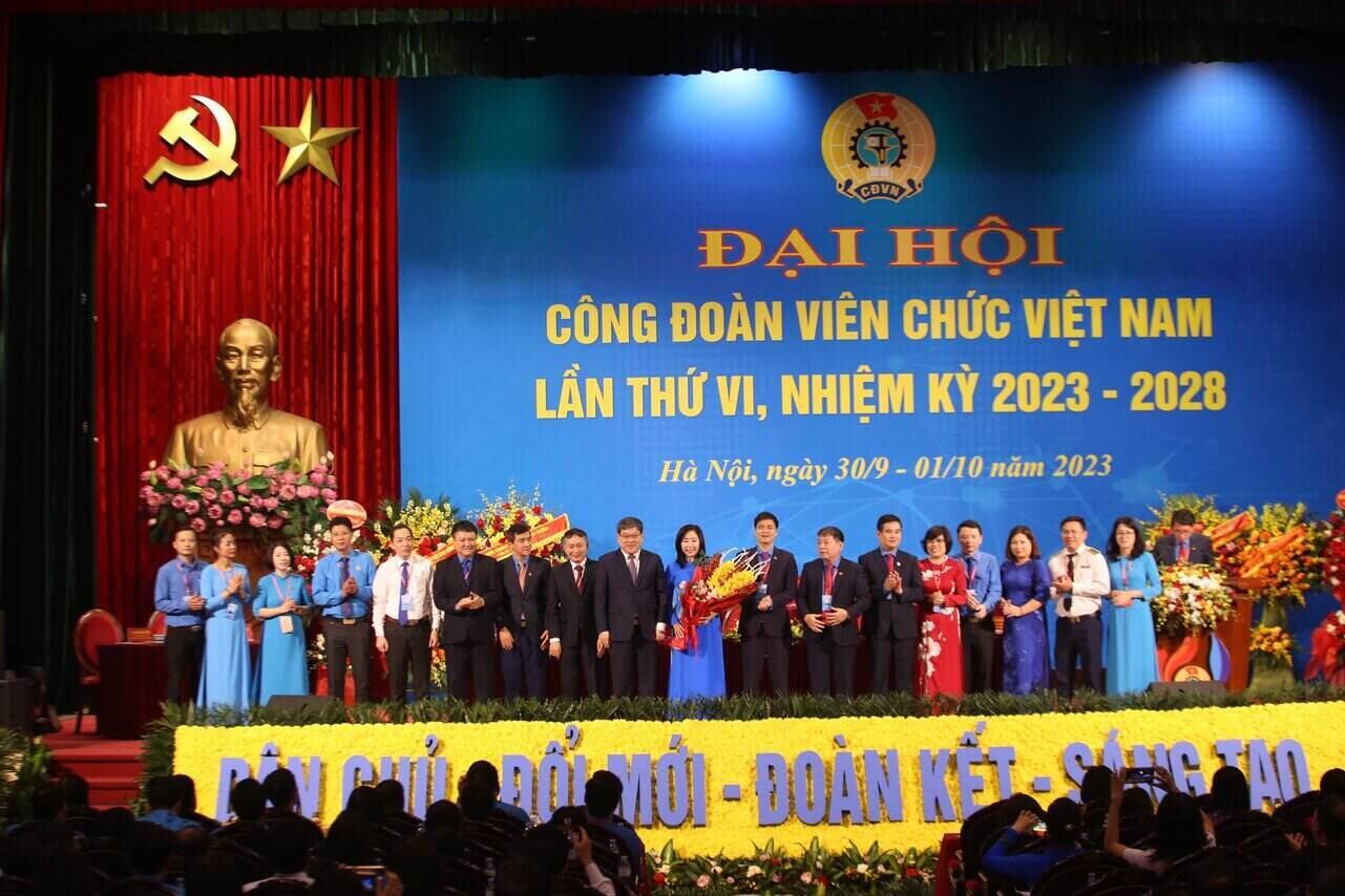 &Ocirc;ng Ngọ Duy Hiểu t&aacute;i đắc cử Chủ tịch C&ocirc;ng đo&agrave;n Vi&ecirc;n chức Việt Nam kho&aacute; VI - Ảnh 2.