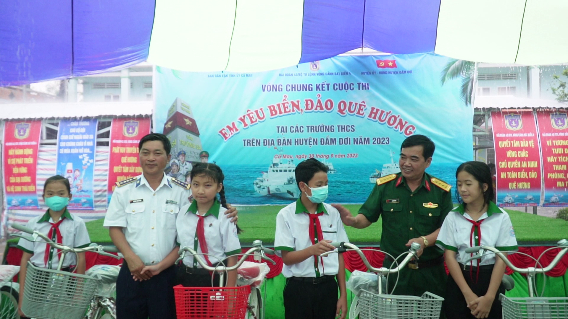 Gần 9.000 học sinh tham gia cuộc thi &ldquo;Em y&ecirc;u biển, đảo qu&ecirc; hương&rdquo; - Ảnh 5.