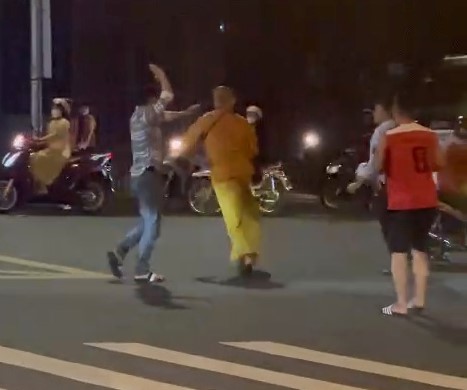 Trụ trì chùa Sắc tứ Khải Đoan lên tiếng việc người tu hành ra đường quậy phá