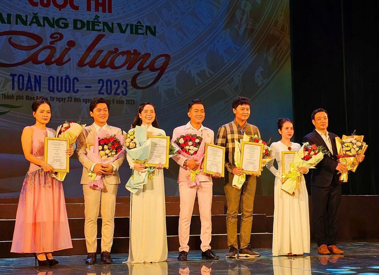 Nghệ sĩ Phương Cẩm Ngọc, Nguyễn Văn Khởi đoạt giải nhất cuộc thi &ldquo;T&agrave;i năng diễn vi&ecirc;n Cải lương to&agrave;n quốc 2023&rdquo; - Ảnh 2.