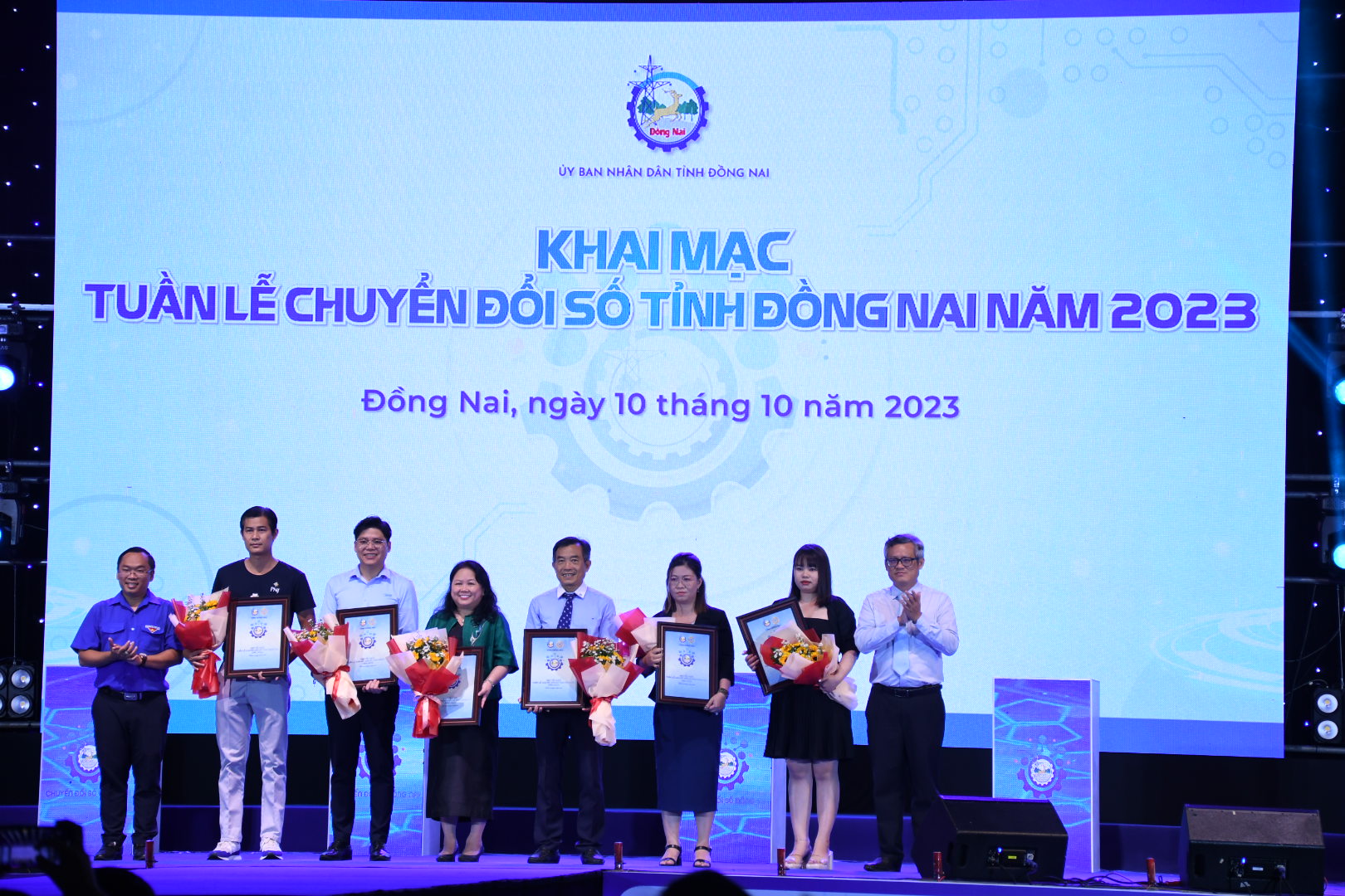 Khai mạc sự kiện Tuần lễ chuyển đổi số đầu ti&ecirc;n tại Đồng Nai - Ảnh 2.