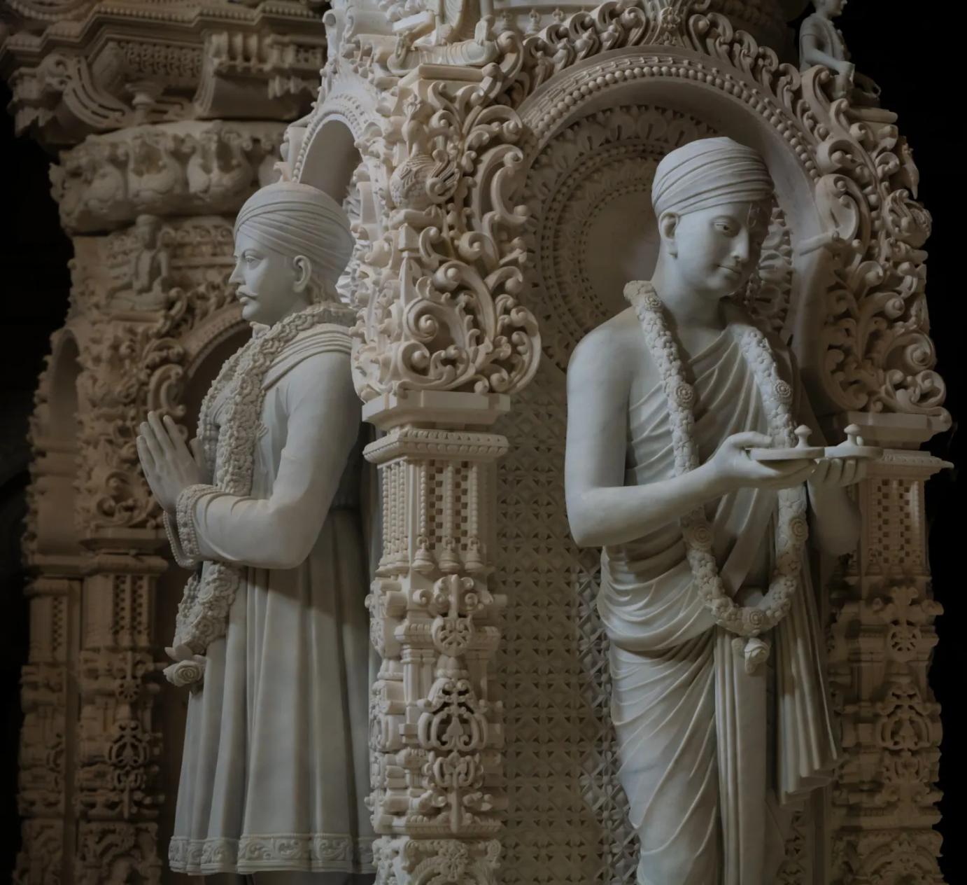 Cận cảnh đền thờ Hindu gi&aacute;o lớn nhất nước Mỹ - Ảnh 5.