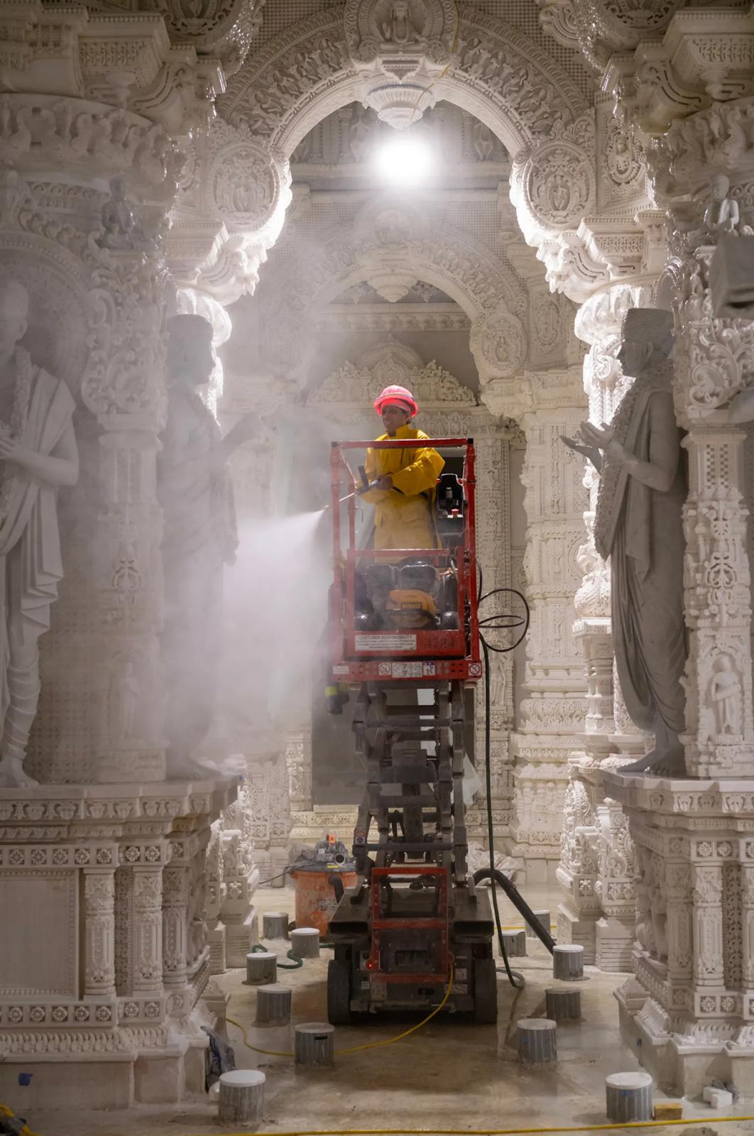 Cận cảnh đền thờ Hindu gi&aacute;o lớn nhất nước Mỹ - Ảnh 6.