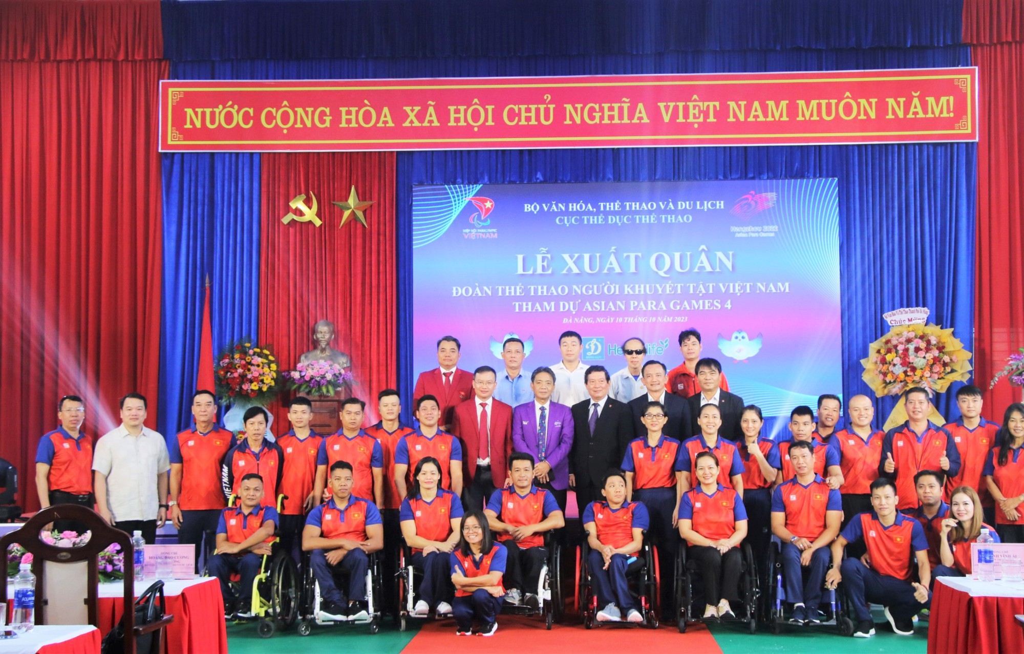 Đo&agrave;n thể thao người khuyết tật Việt Nam xuất qu&acirc;n dự Asian Para Games 4 - Ảnh 1.