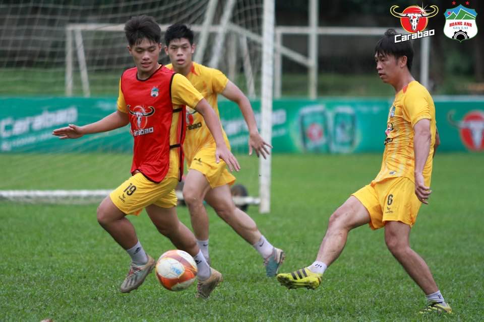 CLB Ho&agrave;ng Anh Gia Lai c&ocirc;ng bố danh s&aacute;ch thi đấu m&ugrave;a giải 2023-2024 - Ảnh 4.