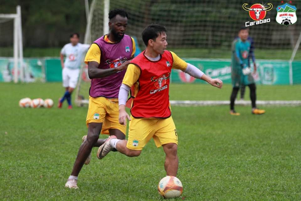 CLB Ho&agrave;ng Anh Gia Lai c&ocirc;ng bố danh s&aacute;ch thi đấu m&ugrave;a giải 2023-2024 - Ảnh 3.