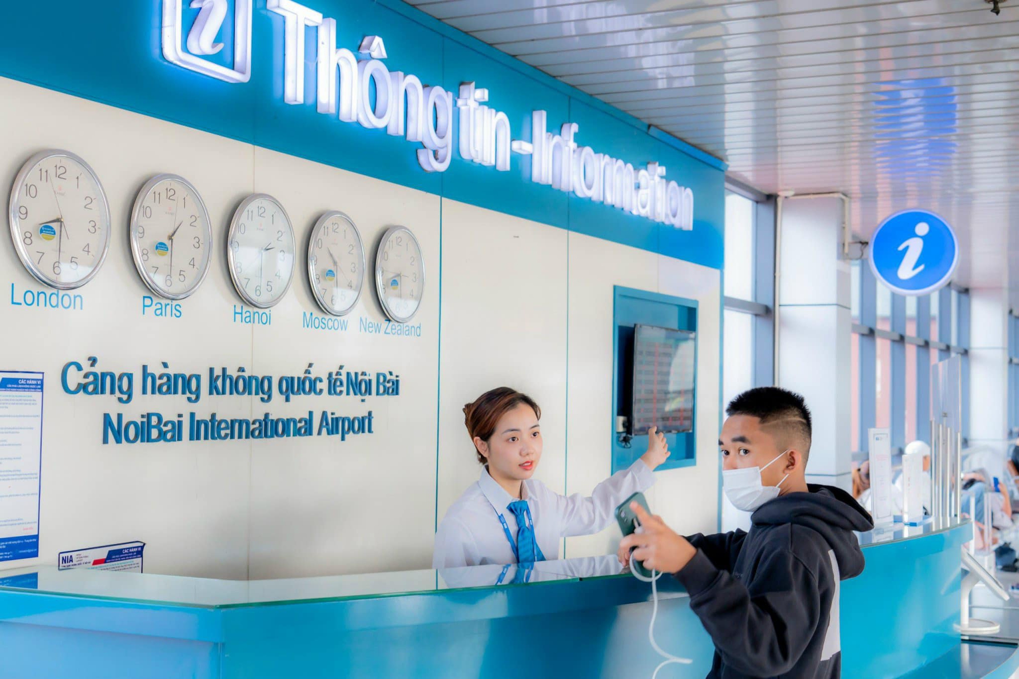 Khách Nhật gửi thư cảm ơn nữ nhân viên sân bay Nội Bài ngay khi vừa về nước
