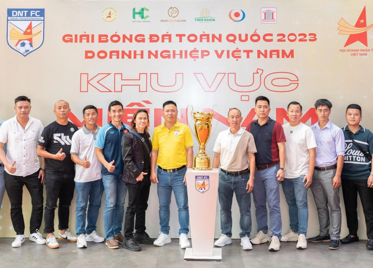 Siêu "phủi" Việt Nam có cơ hội du đấu ở Tây Ban Nha