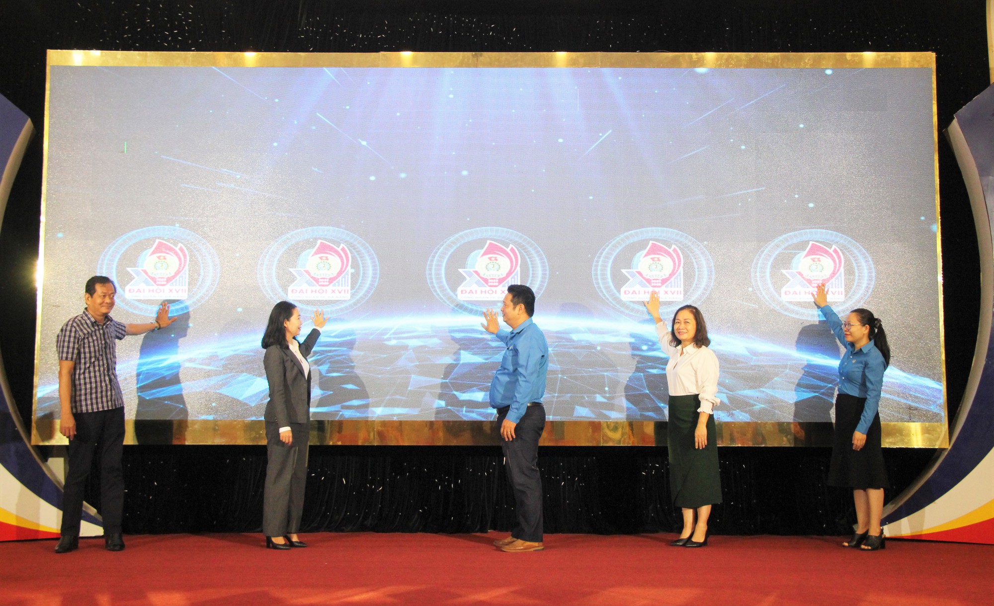 Đà Nẵng ra mắt hệ thống Fanpage Công đoàn kết nối 145 cơ sở tại khu công nghiệp - Ảnh 3.
