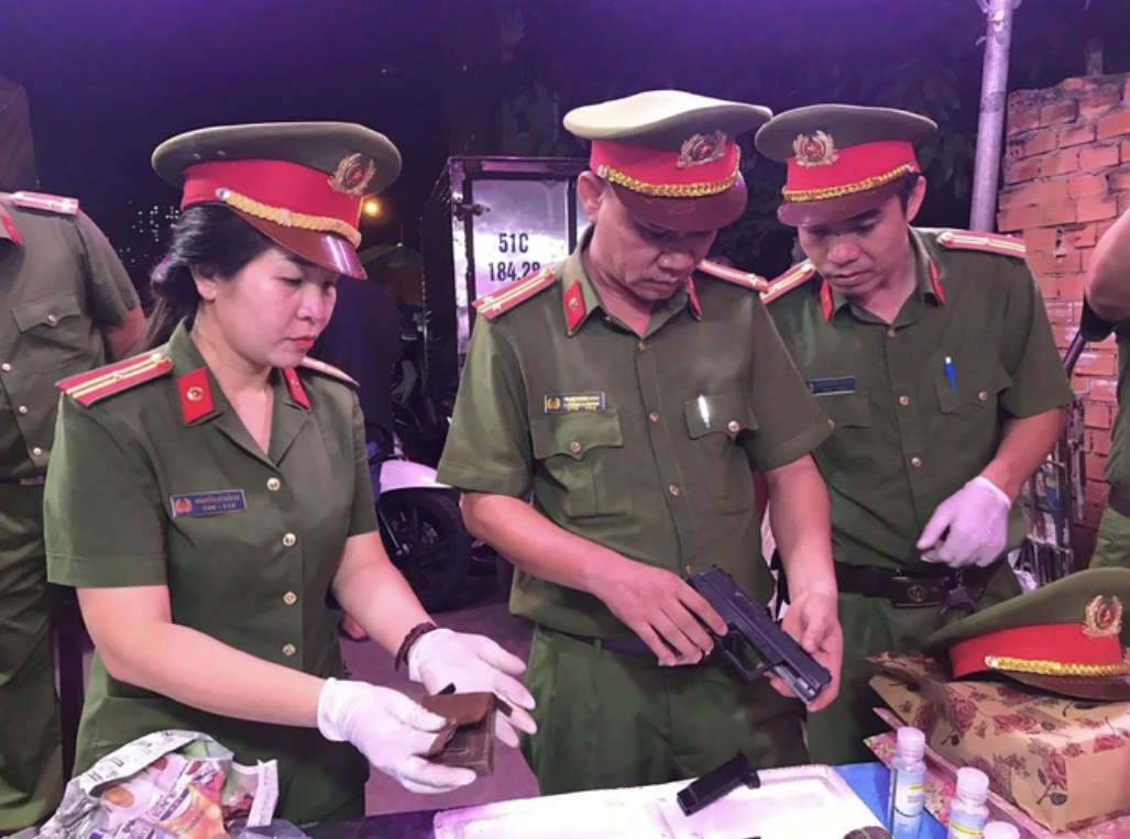 Giám đốc Công an TP HCM kêu gọi người dân giao nộp vũ khí