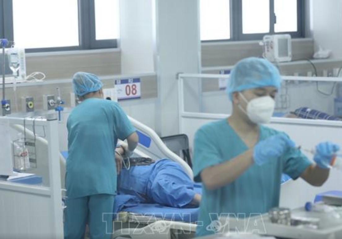 Dịch COVID-19 hôm nay: Ca mắc tăng, bệnh nhân nặng giảm