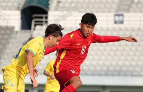 U18 Việt Nam để Ukraine lội ngược dòng, thua sát nút