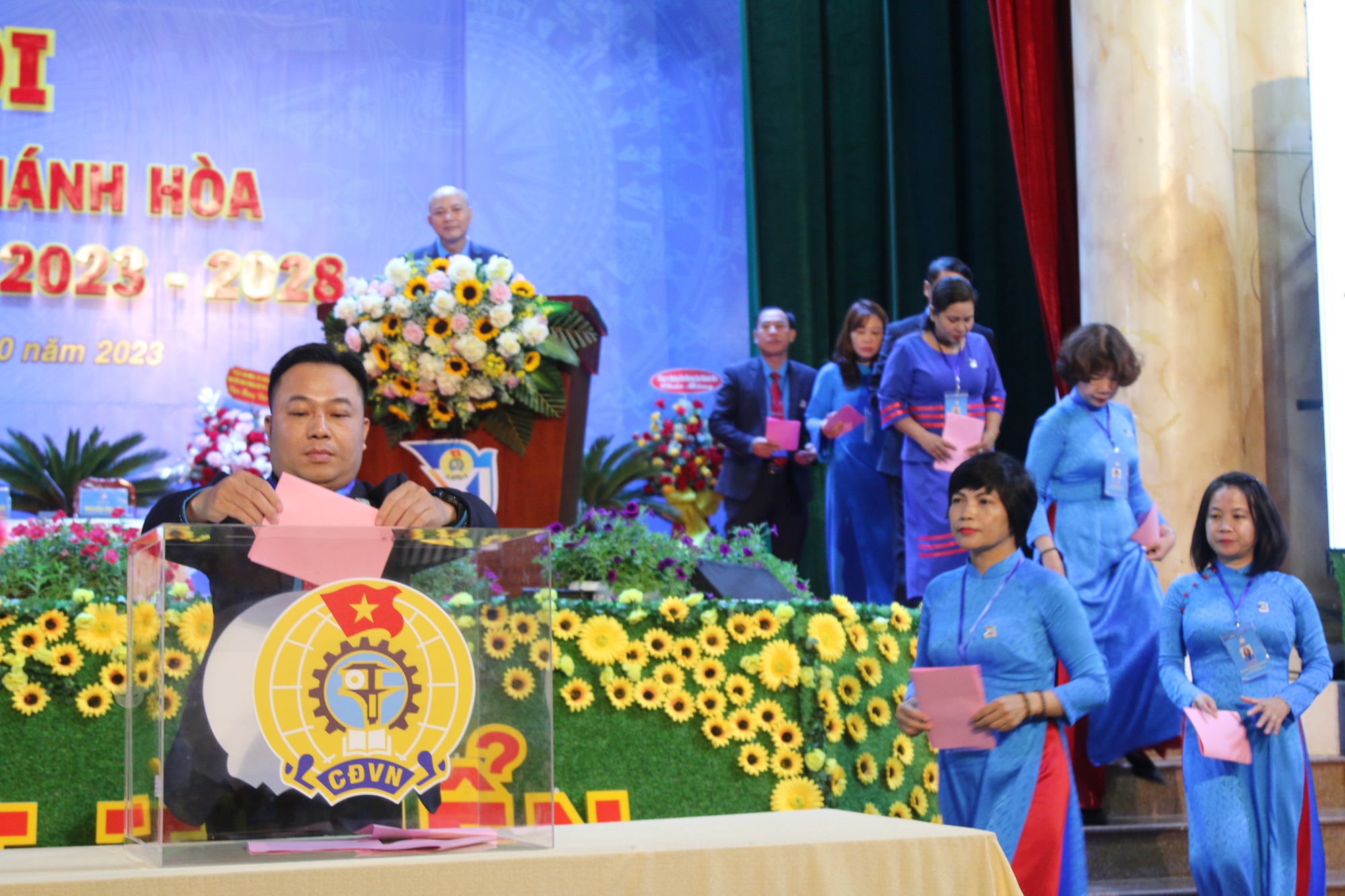C&ocirc;ng đo&agrave;n ti&ecirc;n phong x&acirc;y dựng Kh&aacute;nh Ho&agrave; trở th&agrave;nh th&agrave;nh phố trực thuộc Trung ương - Ảnh 3.