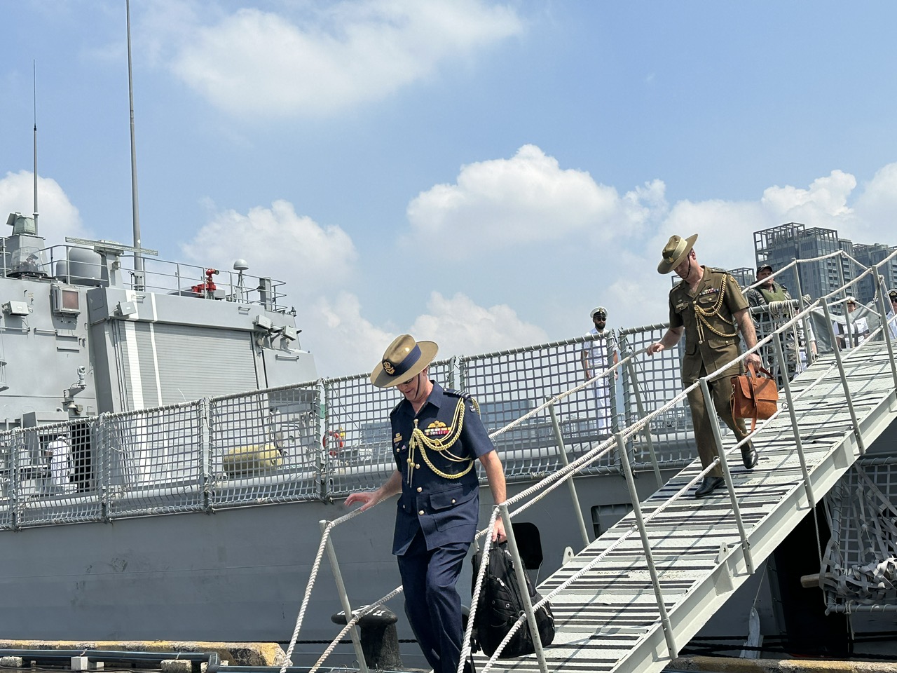 T&agrave;u Hải qu&acirc;n Ho&agrave;ng gia &Uacute;c HMAS TOOWOOMBA trở lại TP HCM - Ảnh 14.