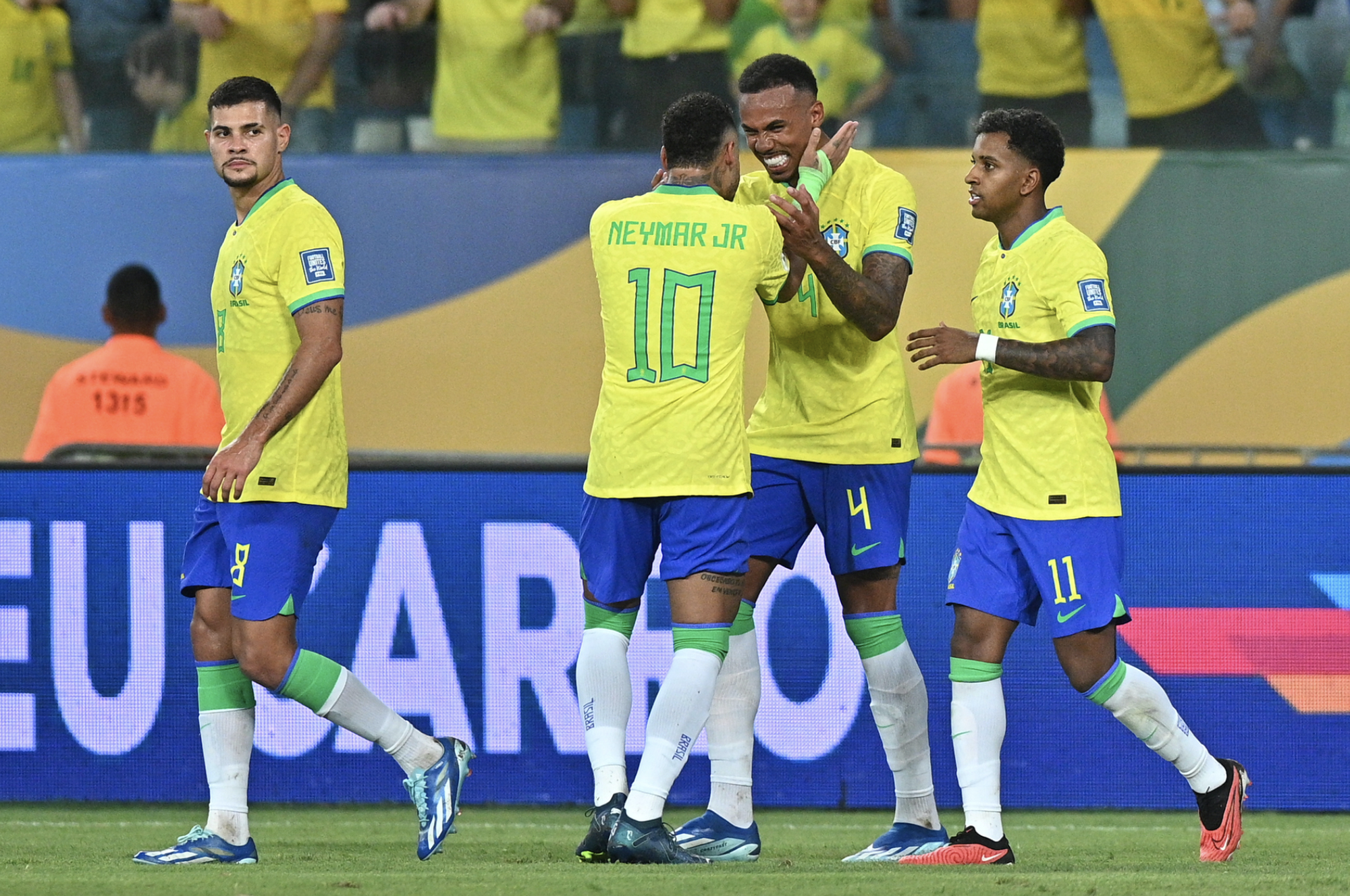 Hàng công nhạt nhòa, Brazil rơi điểm số trước đội bóng hạng 53 thế giới - Ảnh 3.