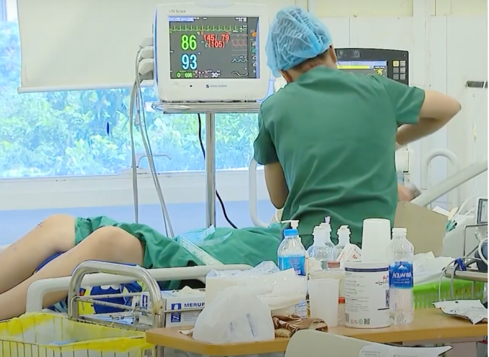 Dịch COVID-19 hôm nay: Ca mắc và bệnh nhân nặng lại tăng