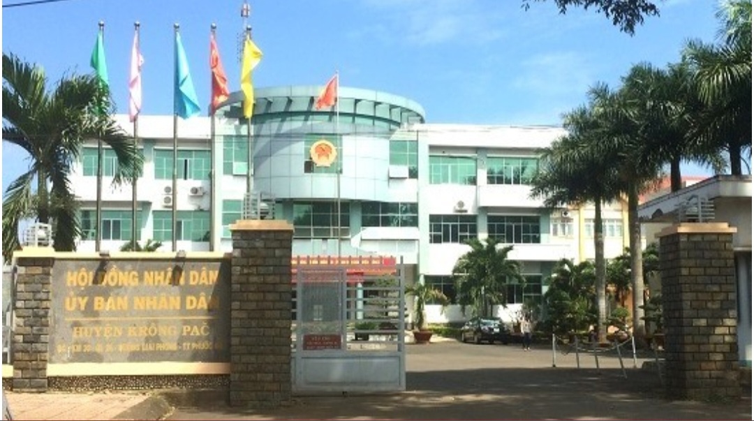 UBND huyện "truy lùng" người cung cấp báo cáo tổng kết năm học cho báo chí