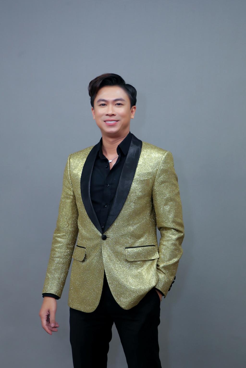 Hồ Việt Trung kể chuyện từng ngủ dưới gầm sân khấu - Ảnh 5.