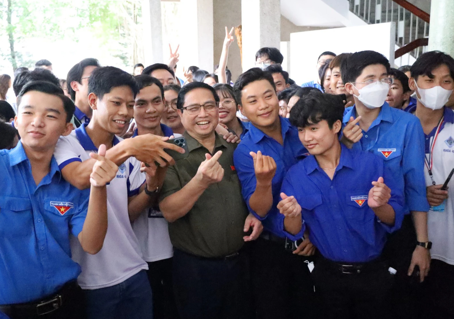 Thủ tướng Phạm Minh Chính tiếp xúc đoàn viên, thanh niên TP Cần Thơ