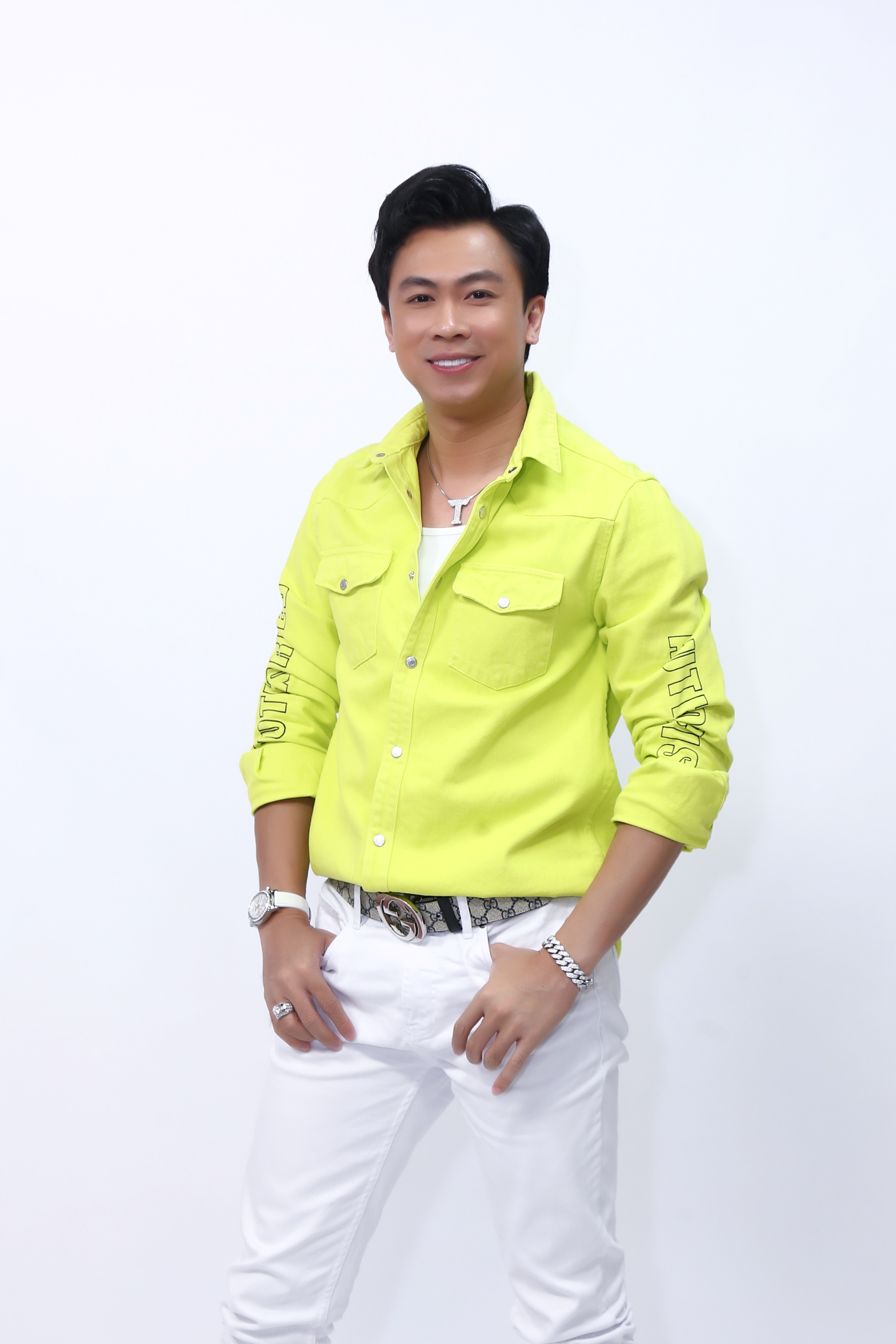 Hồ Việt Trung kể chuyện từng ngủ dưới gầm sân khấu - Ảnh 4.