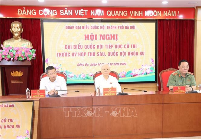 Những h&igrave;nh ảnh Tổng B&iacute; thư Nguyễn Ph&uacute; Trọng tiếp x&uacute;c cử tri - Ảnh 3.