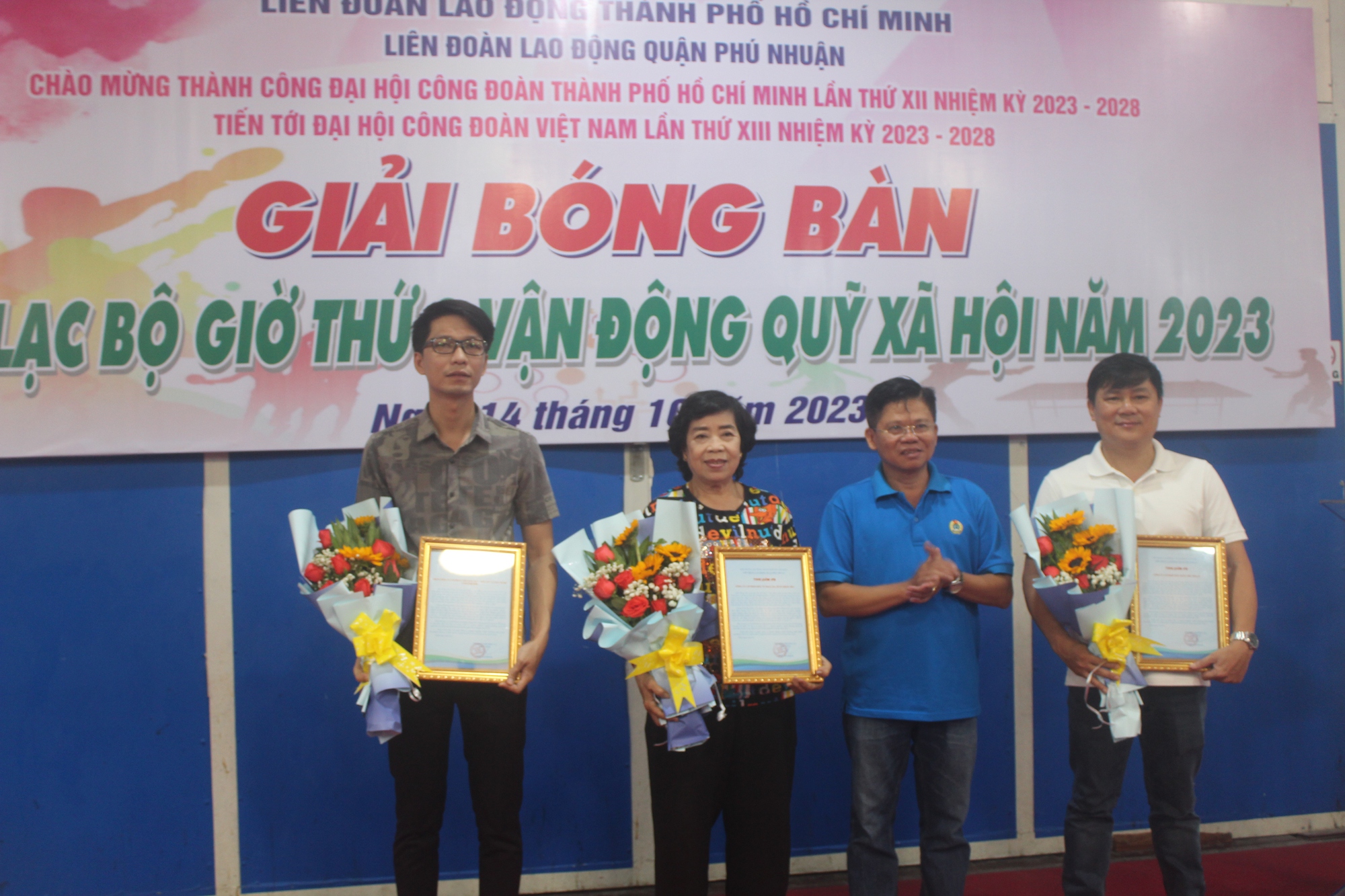 Đóng góp 150 triệu đồng hỗ trợ hộ nghèo, cận nghèo tại quận Phú Nhuận - Ảnh 1.