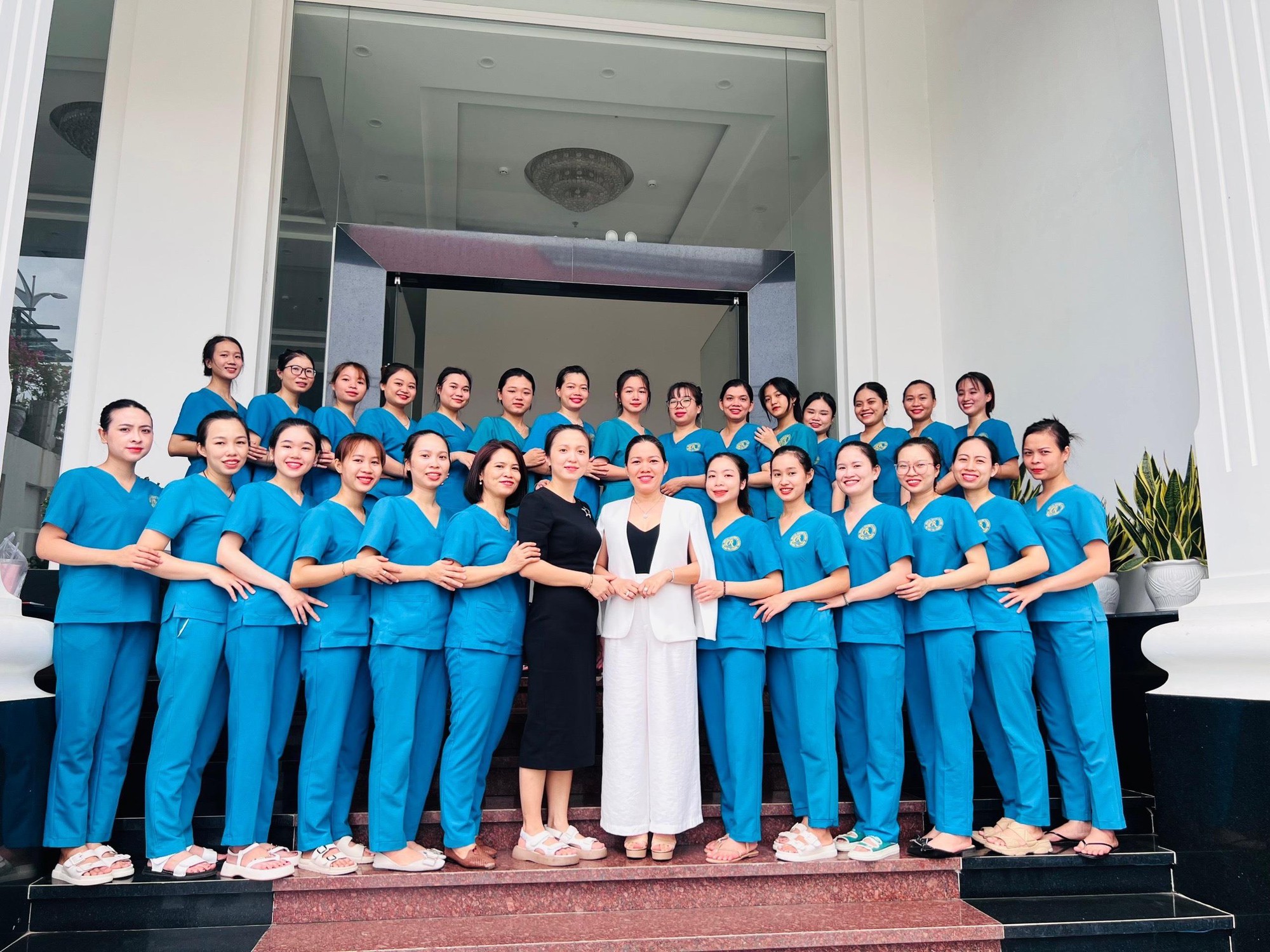 Royal Beauty Clinic mang sứ mệnh l&agrave;m đẹp cho phụ nữ - Ảnh 1.