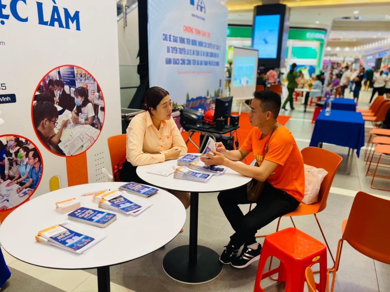 Ng&agrave;nh n&agrave;o đứng đầu cắt giảm v&agrave; tuyển nh&acirc;n sự? - Ảnh 3.