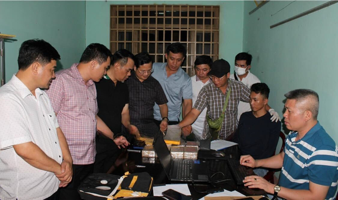 Phát hiện 5,6kg ma túy tại khu vực trạm thu phí cao tốc Dầu Giây - Phan Thiết