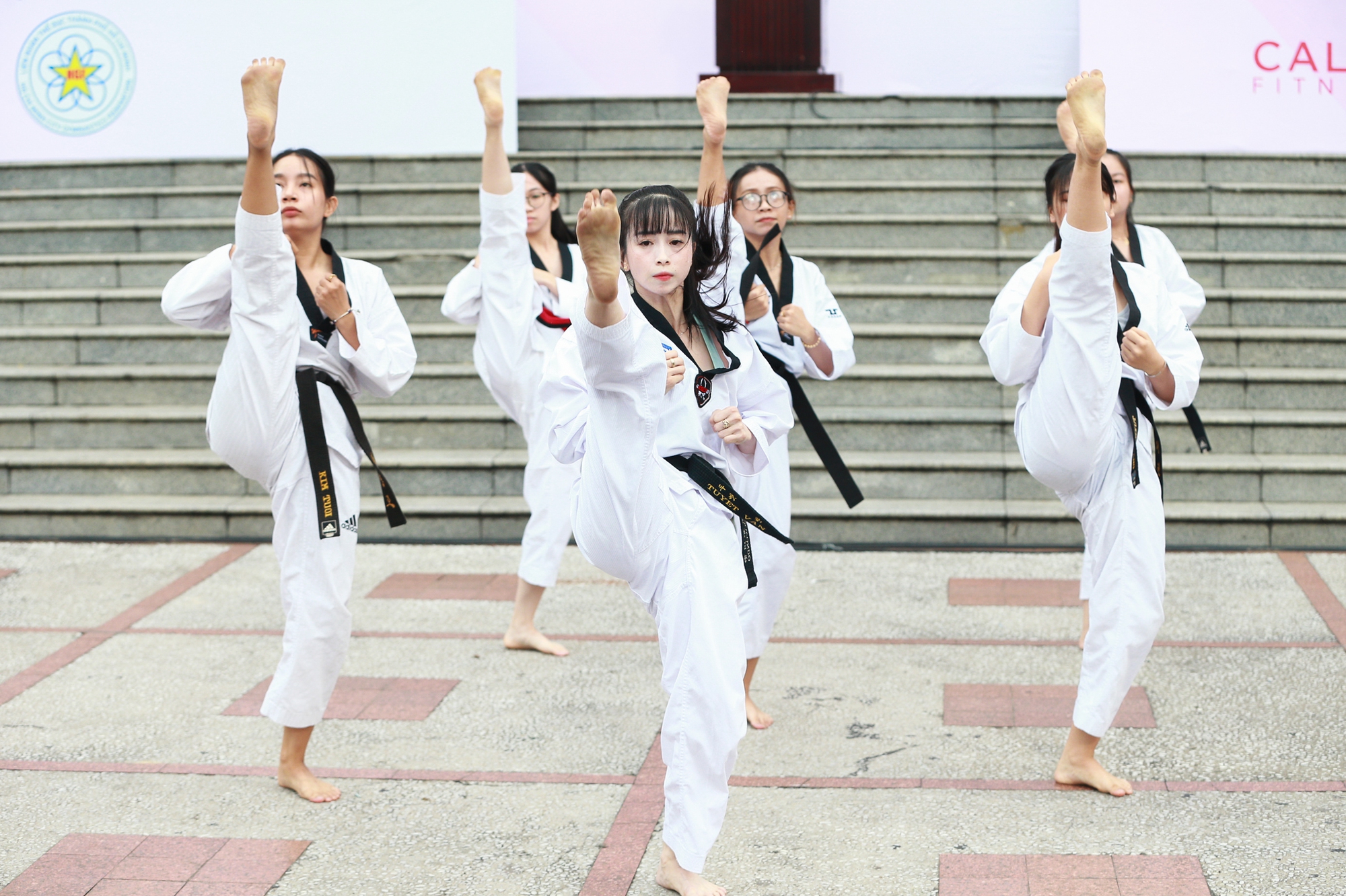 TP HCM tổ chức buổi đồng diễn Aerobic quy mô lớn chào mừng ngày Phụ nữ Việt Nam - Ảnh 5.