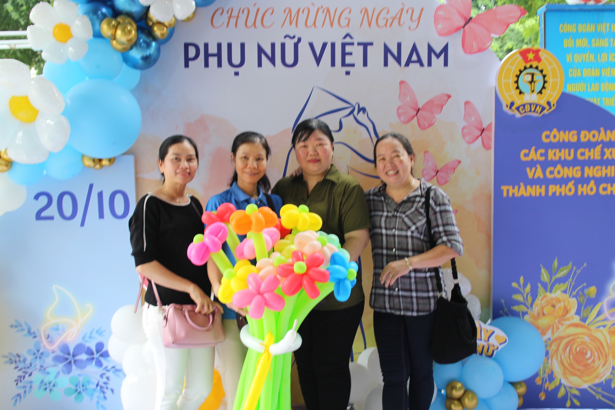 Nữ công nhân được vui chơi, tặng quà trong ngày đặc biệt - Ảnh 7.