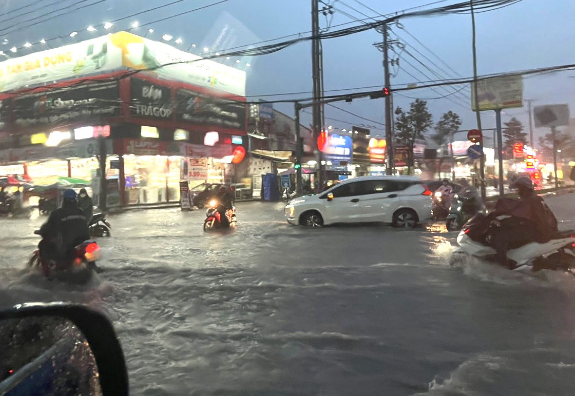 Bà Rịa- Vũng Tàu cảnh báo mưa lớn, triều cường