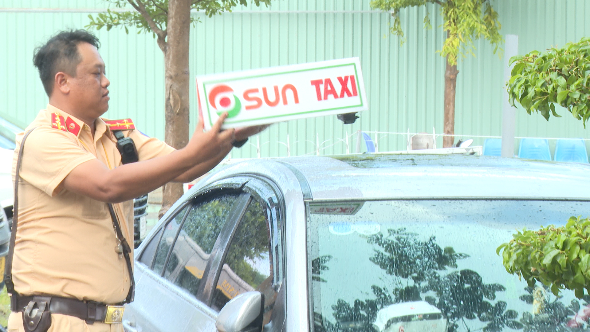 Nhiều tài xế taxi gian lận bị xử phạt sau điều tra của Báo Người Lao Động